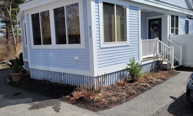 Seaglass Village Cottage | "Barefoot Escape" at Seaglass Village Cottages