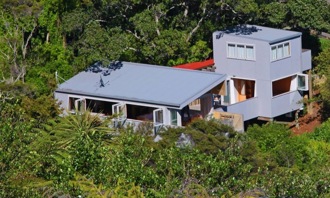 Palm Beach House | Barefoot Spirit | Stay Waiheke