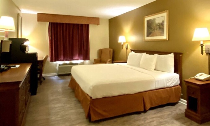 Mount Vernon House | Bargain Stay at Mount Vernon! Stay Minutes from College Avenue Historic District