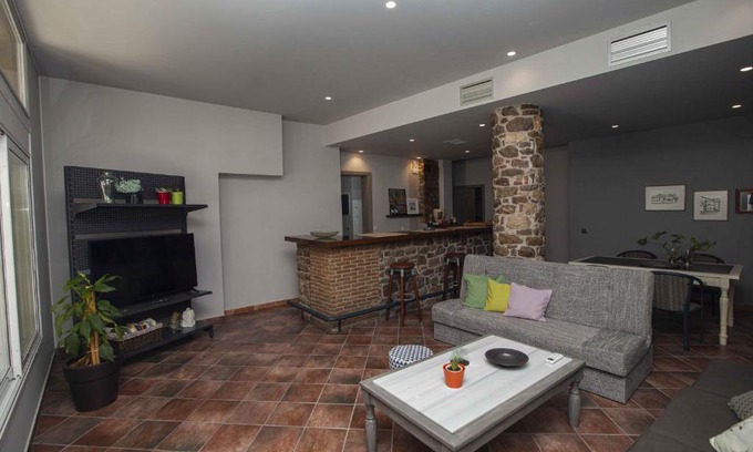 Agios Adrianos House | Barhouse