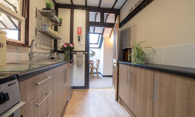Darlington Cottage | BARN HOUSE MEWS, family friendly, with a garden in Gainford