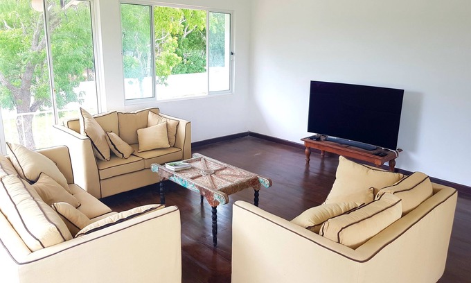 Anuradhapura House | Barn Villa by DARK
