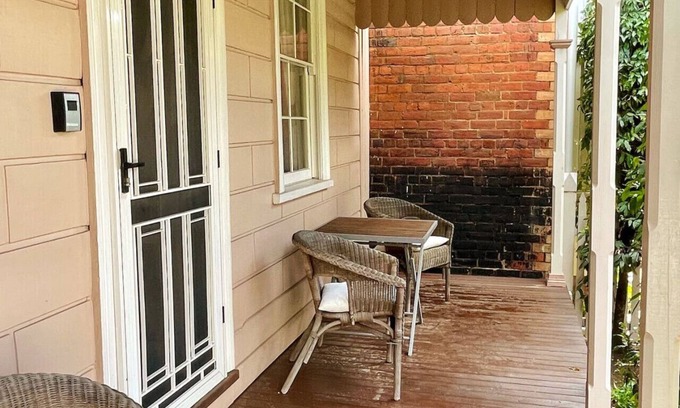 Bendigo House | Barnard street Cottage