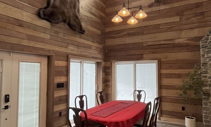 Koleen Cabin | Barndominium/Cabin in Woods