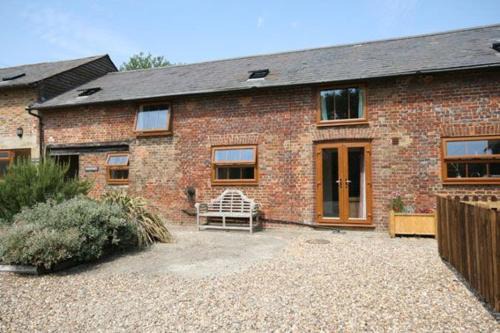 Ivinghoe House | Barnyard Cottage