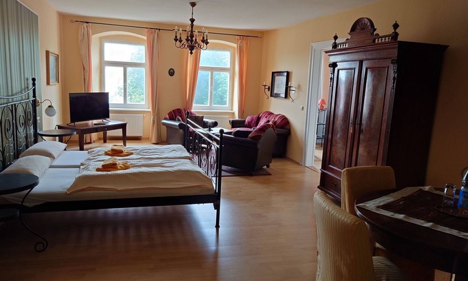 Altstadt Apartment | Barockhaus Fewo 2. Etage - Fewo Barockhaus
