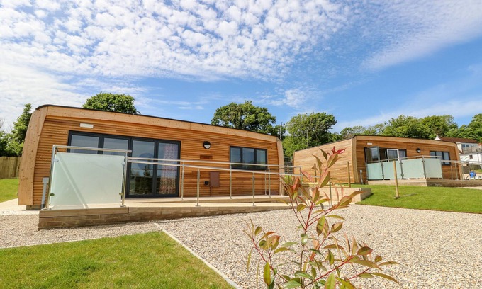 Nettlestone Cottage | BAROLO, family friendly, character holiday cottage in Seaview