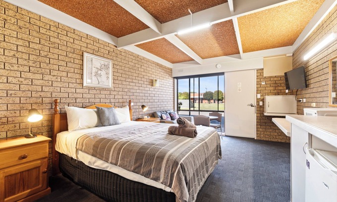 Colac Hotel | Baronga Motor Inn