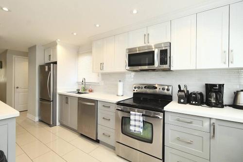 Barrie House | Barrie House near to all amenities