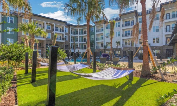 Southside Apartment | Barsala l Stunning 2BD, Pool & Fitness Center