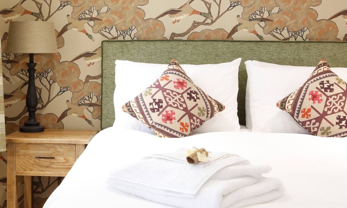 Lychpit Bed & Breakfast | Barton's Mill