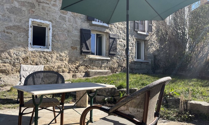Olivese House | Bas de Maison with pool