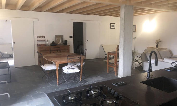 Saint-Front House | Basalte Gite Entièrement Rénové Avec vue Exceptionnelle sur le Mont Mézenc
