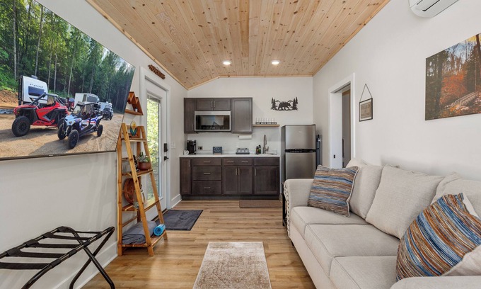 White Cloud House | Base Camp | Bear Den Studio #3