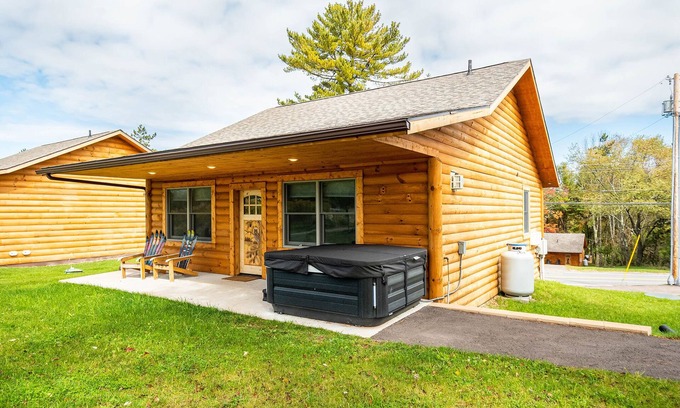McHenry House | Base Camp | Pet-Friendly, Hot Tub, Walk to Wisp