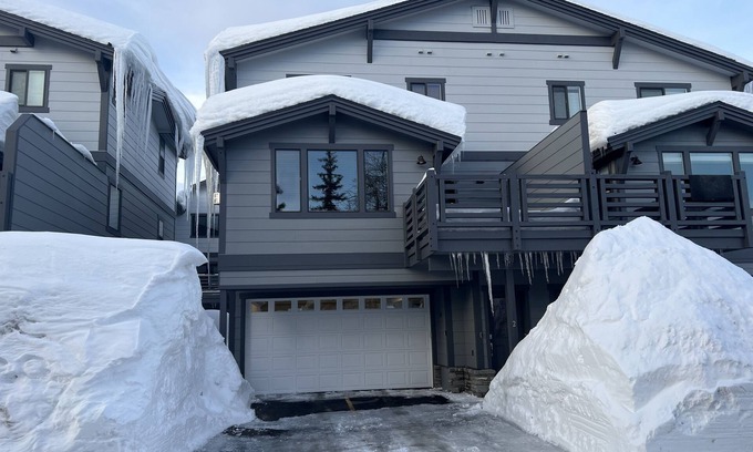 Mammoth Lakes Cabin | Basecamp at Mammoth Creek