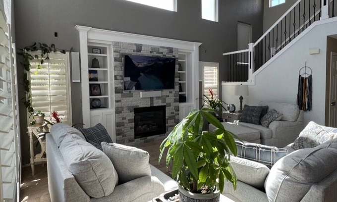 Foothill Green House | Basecamp Red Rocks - Stunning, Remodeled 4 Bed 3.5 bath house by Mtns /Downtown