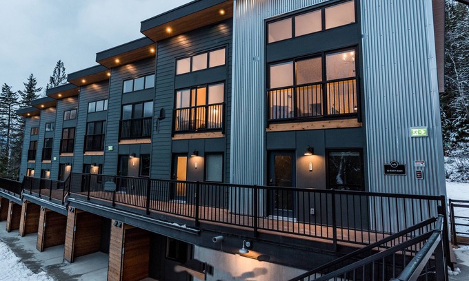 Revelstoke Hotel | Basecamp Resorts Revelstoke I Two Bedroom Suite