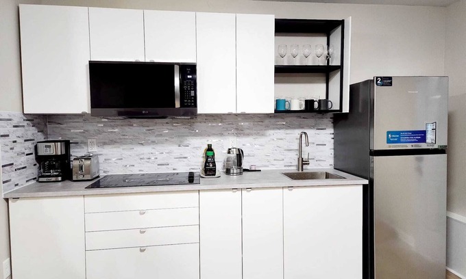 Halifax Apartment | Basement Studio w/Den & Kitchenette