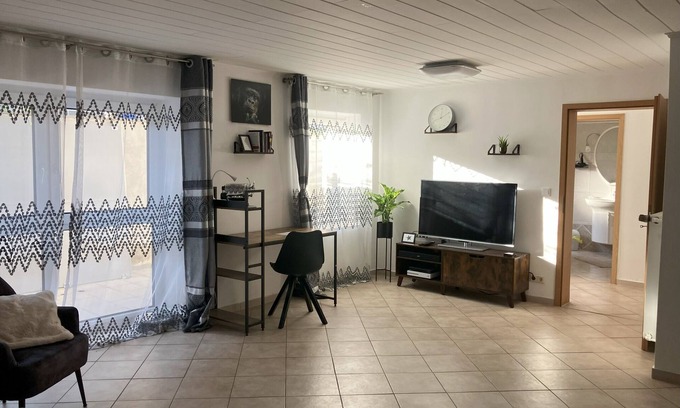 Weilerswist Apartment | Basement whirlpool apartment near Phantasialand