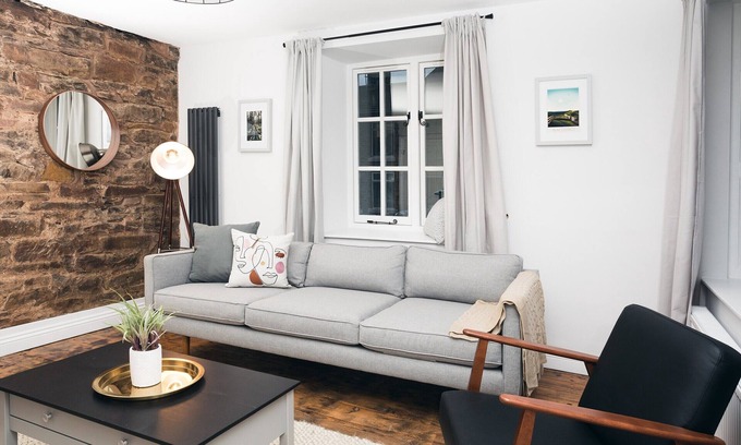 High Peak Cottage | Basin House - UK45208