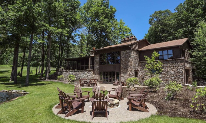 Champion Cabin | Bass Rock Cabin at Seven Springs
