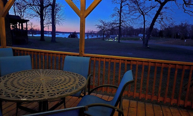 Quitman House | BASShole on Lake Fork * HOT TUB