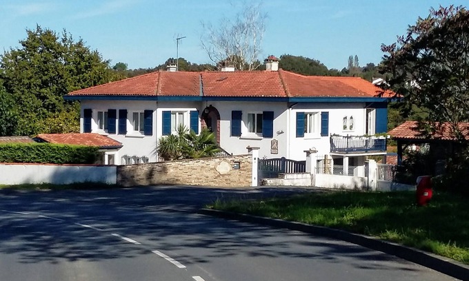 Bassussarry Apartment | Bassussarry: Apartment/flat - BIARRITZ