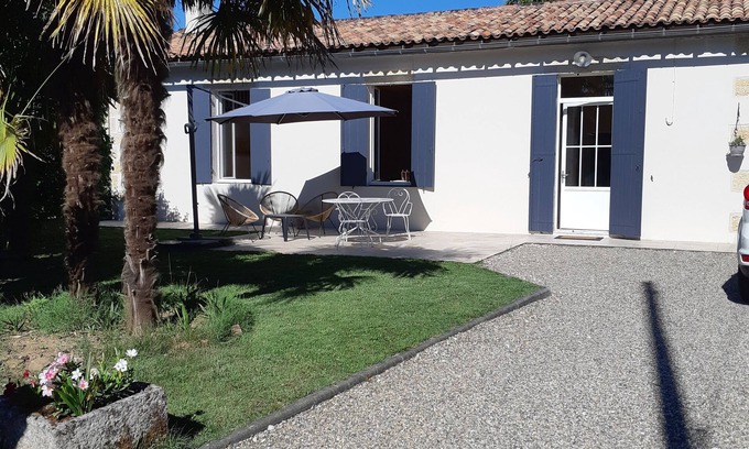 Saint-Macaire House | Bastida, Gironde house - Rated 3 *, a friendly, relaxing place to stay.