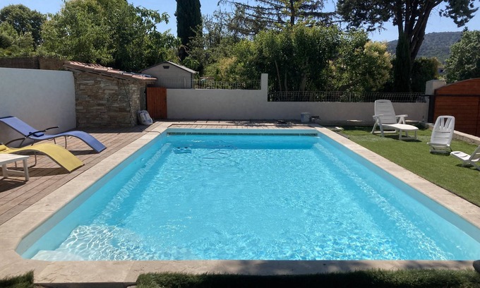Bouc-Bel-Air House | Bastide with swimming pool, garden, barbecue and pétanque court!