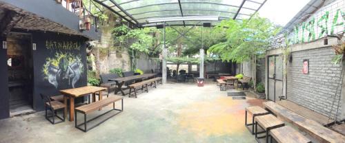 Padang Hotel | Bat & Arrow