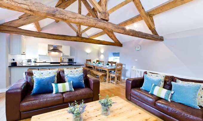 Hurdlow House | Bat's Belfry