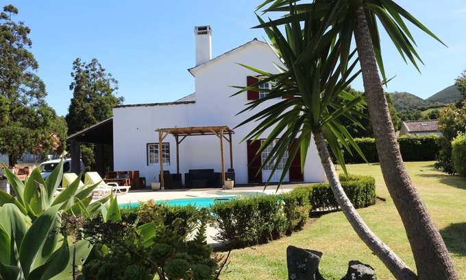 Senhora dos Aflitos House | Batalha House by Green Vacations