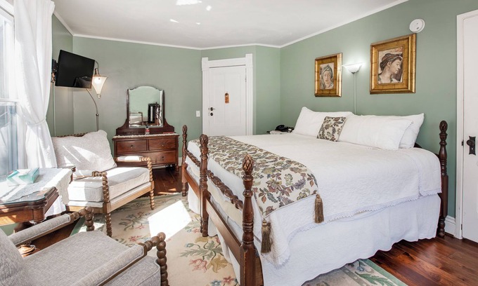 Oak Park Bed & Breakfast | Bath Street Inn B & B, Santa Barbara