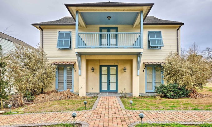 Oscar House | Baton Rouge Area House w/Balcony & Pier Access!