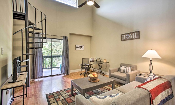 Highlands - Perkins Condo | Baton Rouge Condo < 3 Mi to Tiger Stadium!