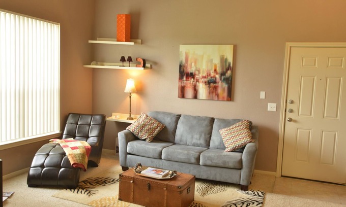 Mid City South Condo | Baton Rouge Condo With Resort Atmosphere With Custom Decor, Sleeps 2