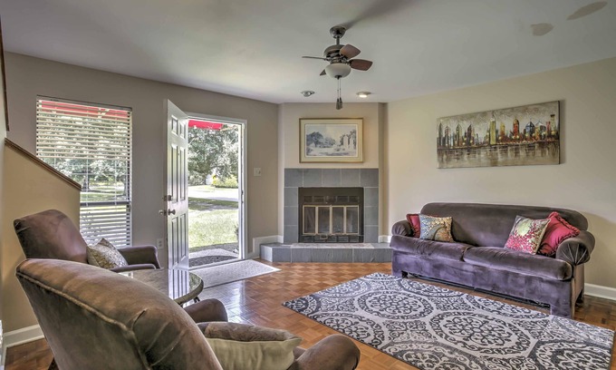 Westminster House | Baton Rouge Townhome w/Pool Access - 7 Mi to LSU!