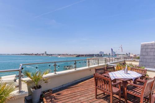 Old Portsmouth House | Battery House