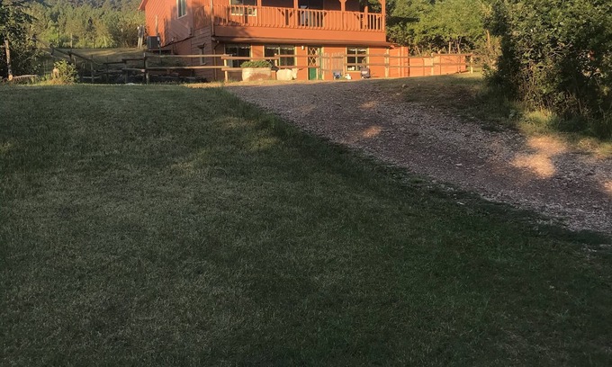 Hermosa House | Battle Creek Hideaway. Quiet property close to South Dakota’s main attractions