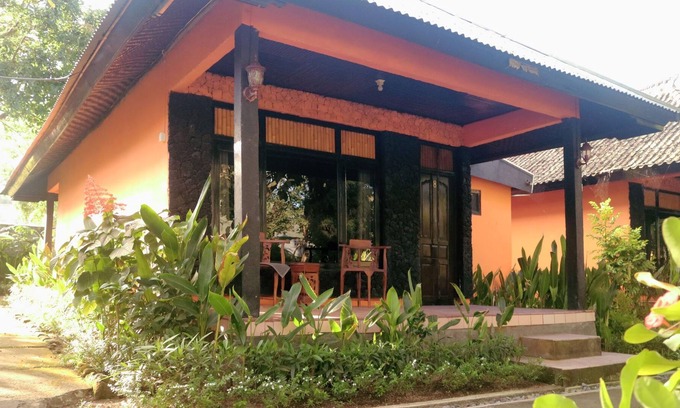 Toya Bungkah House | Batur Sunrise Guesthouse ~ Bungalow with sea view