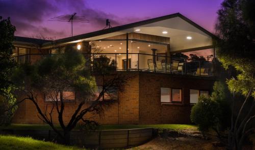 Penneshaw House | Baudin House