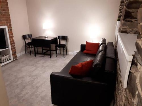 Downtown Halifax Apartment | Bauer Terrace - Cozy 1 bedroom beside The Citadel