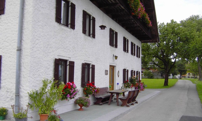 Nussdorf am Attersee Apartment | Bauernhof Zesch - Holiday apartment no. 2 - View of the lake and mountains