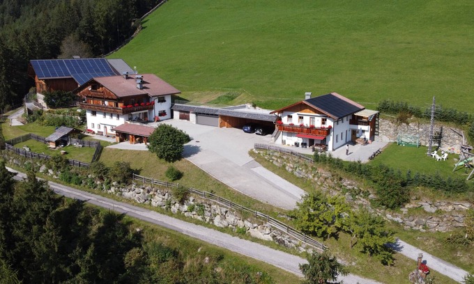 Campo Tures Apartment | Bauernhofurlaub in Sehr Ruhiger Alleinlage, Kinderparadies; Entspannung Pur;