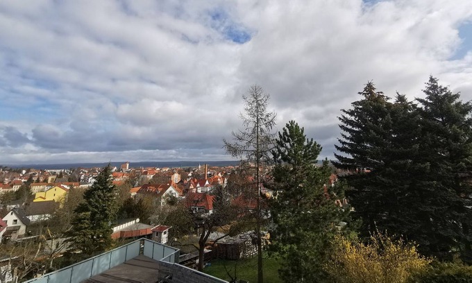 Mühlhausen Apartment | Baumhaus Abgehoben - Baumhaus und Loungehaus Übernachtung - Roland Barche