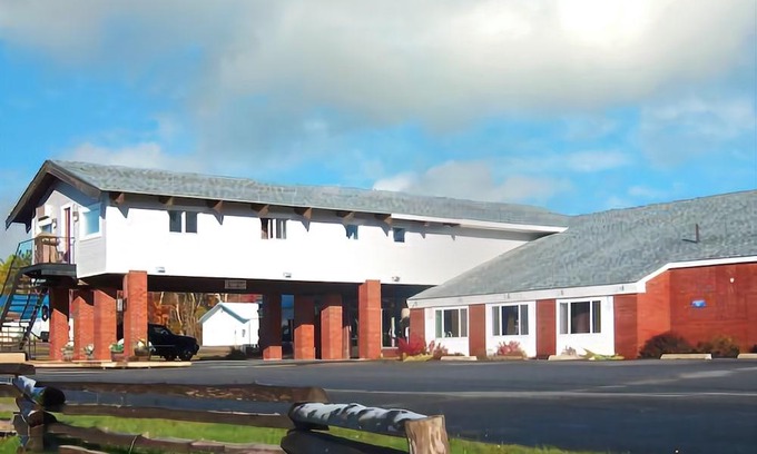 Sherman Station Hotel | Baxter Park Inn