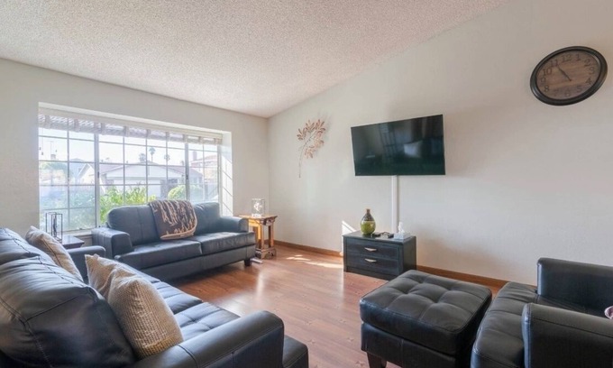Hayward House | Bay Area Home near San Francisco w/AC