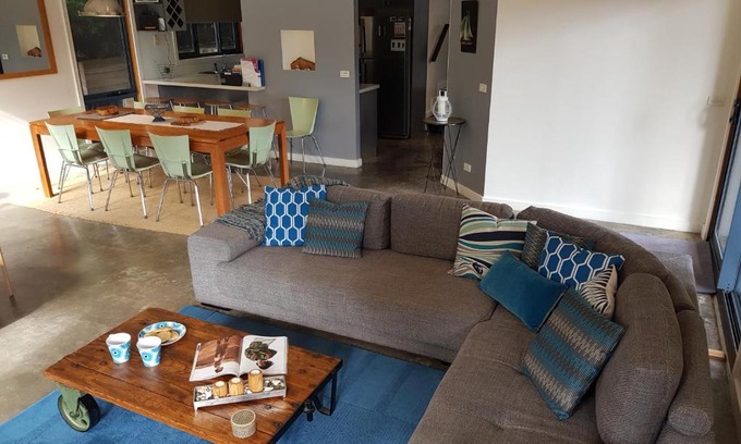 Coronet Bay House | Bay Breeze Beach Holiday Home