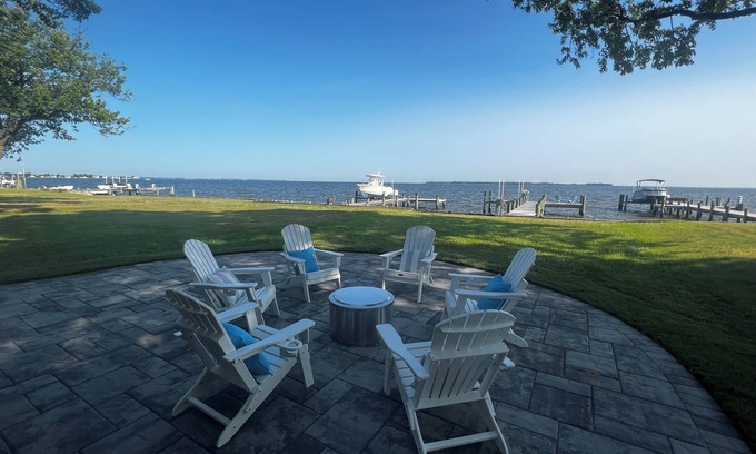 Grasonville House | Bay Breeze - Charming 3BR Waterfront Home on the Chester River